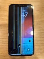 【一宮市】iPhone XSの液晶漏れで左半分が映らない症状を60分で復旧！画面交換でデータそのまま修理【まちスマ一宮店】