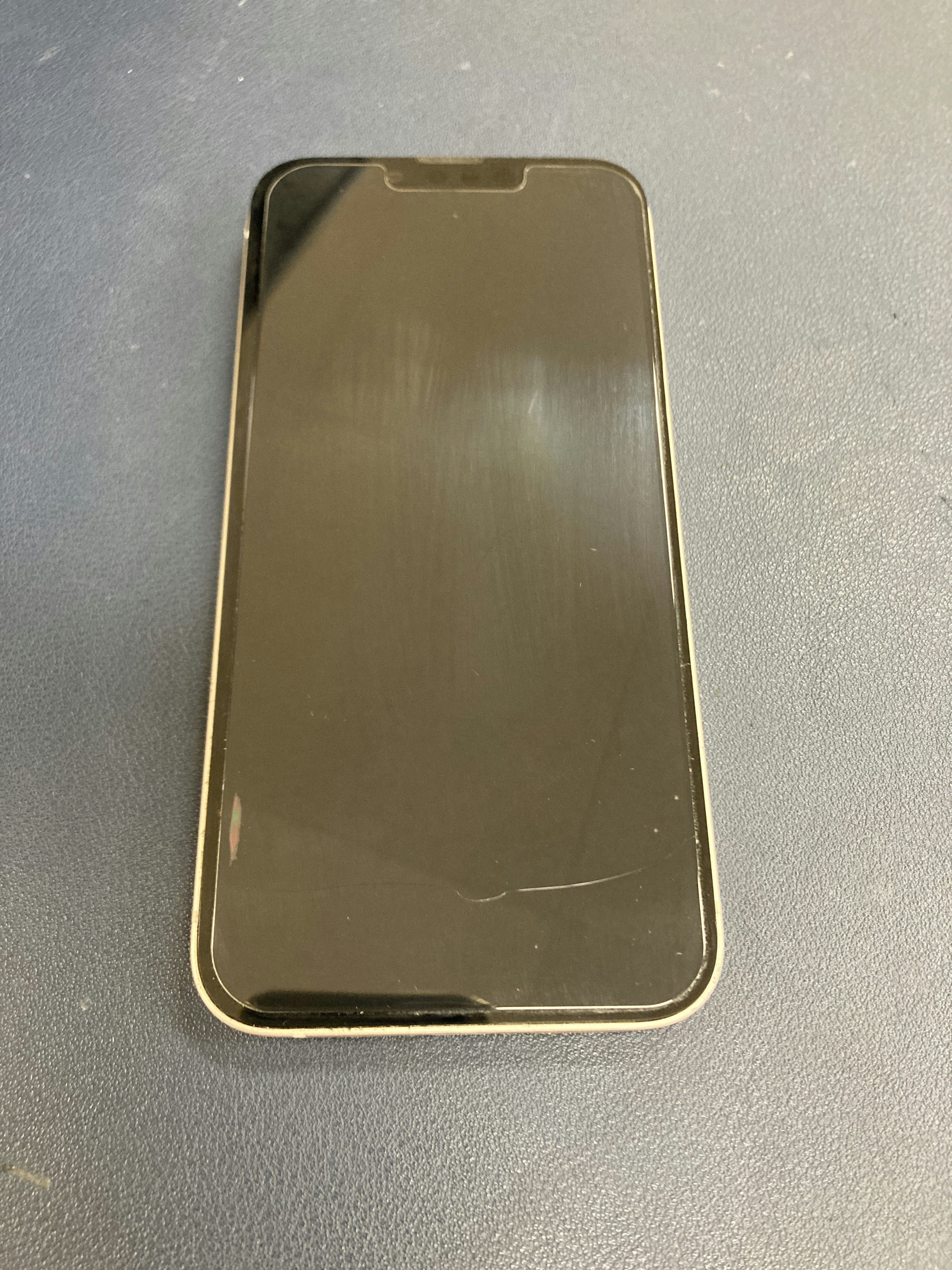 iPhone13　豊川市　iPhone　修理　iPhone修理　スマホ修理　起動不良　電源入らない　バッテリー修理　豊川　豊橋　新城　蒲郡　湖西　浜松