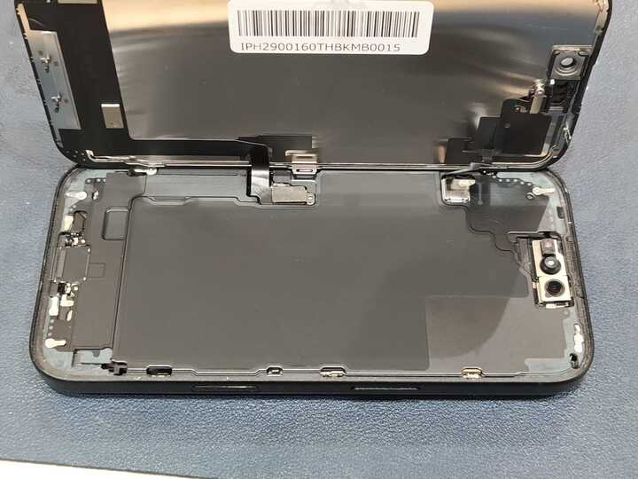 豊田市】iPhone16の画面交換修理を行いました！画面割れ・表示不良も