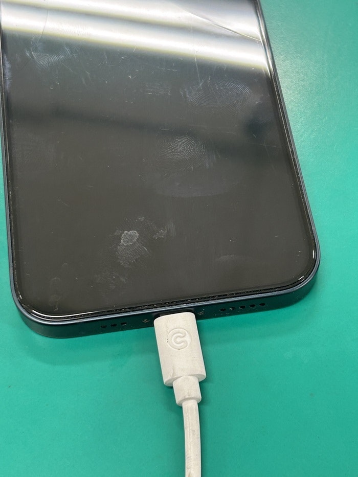 iPhone　アイフォン　あいふぉん　充電　修理