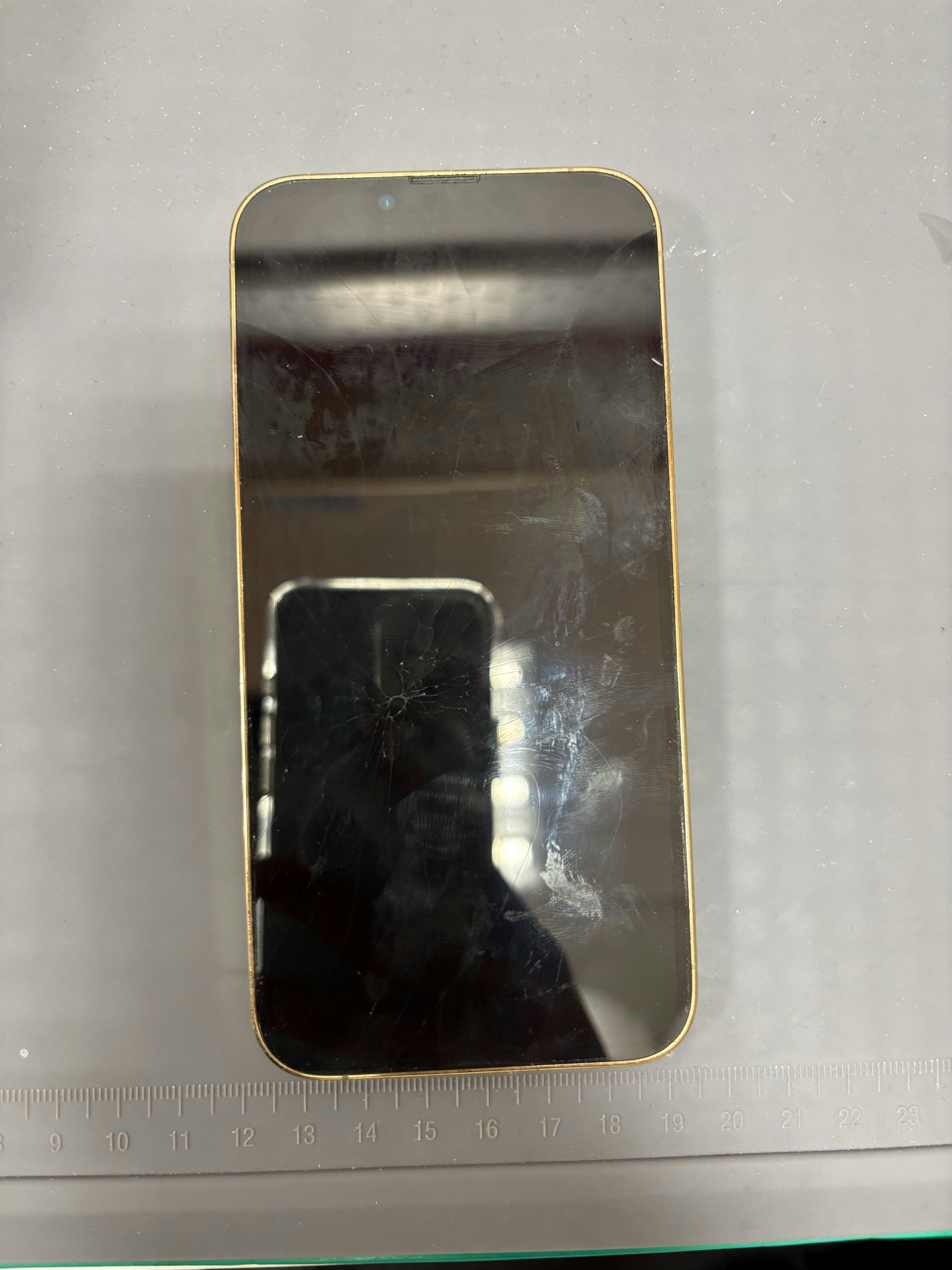 iPhone13Pro　iPhone　修理　iPhone修理　即日　スマホ　スマホ修理　バッテリー交換　豊川　豊橋　新城　蒲郡　湖西　浜松