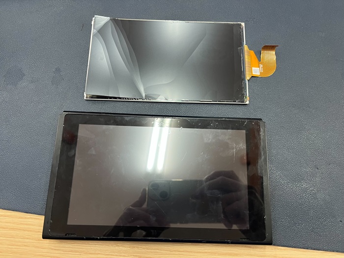 豊田市】Nintendo Switch 液晶交換修理