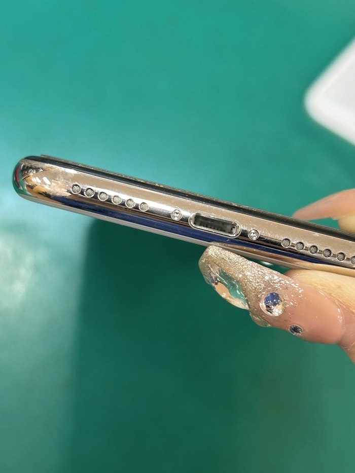 iPhoneX 画面が浮いてきた バッテリー交換 春日井市・高蔵寺・瀬戸市・尾張旭市・多治見市・長久手市・守山区・名古屋