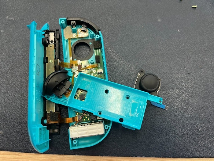 Switch　スイッチ　ジョイコン　Joy-Con　スティック　故障　勝手に動く