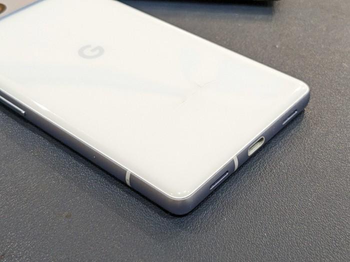 Pixel 7a バッテリー交換【岡崎】