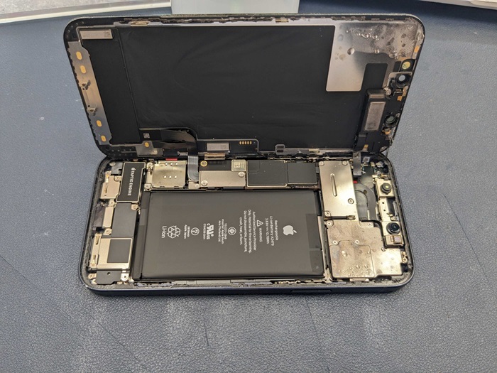 岡崎市】iPhone 12 mini 水没修理 まちスマ岡崎店