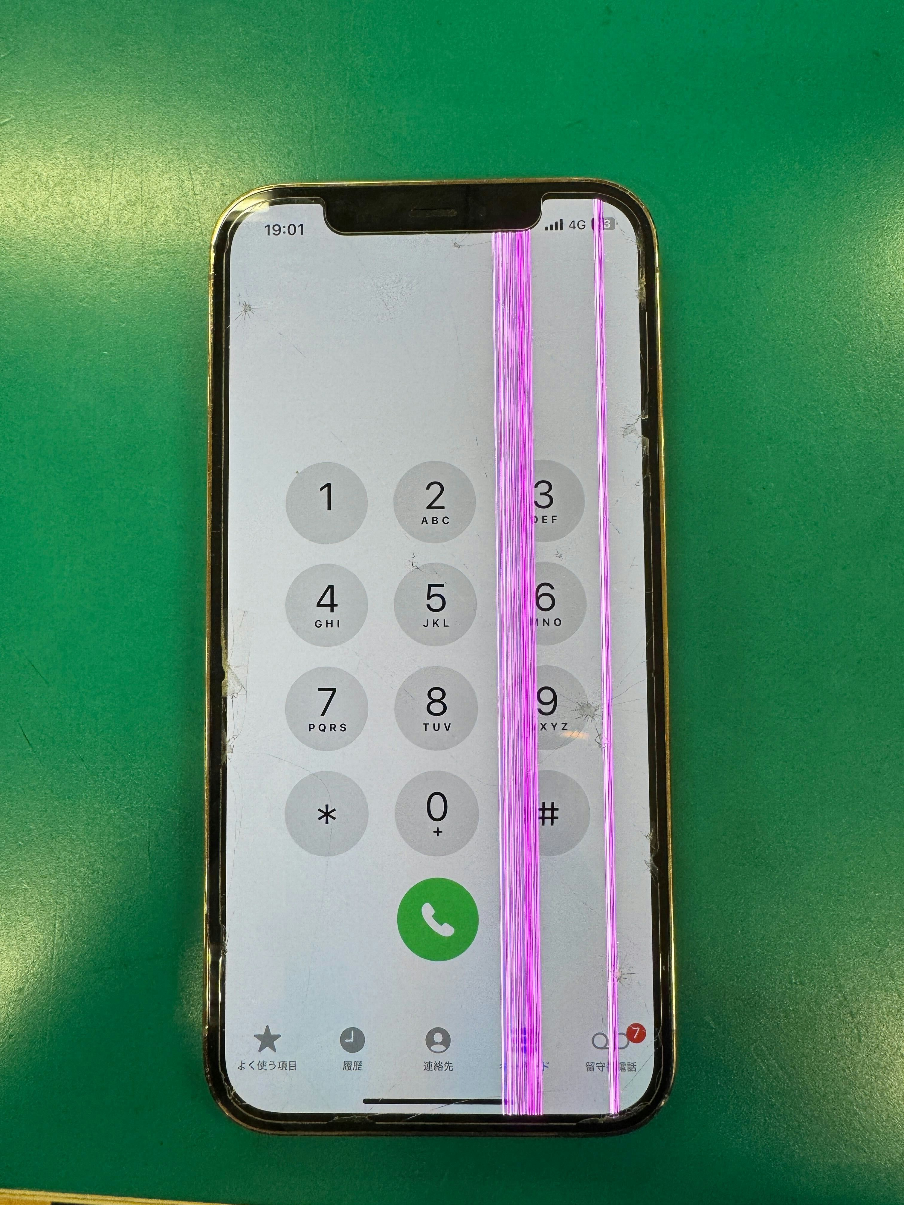 iPhone12　液晶不良