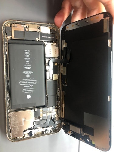 iPhone12 画面修理