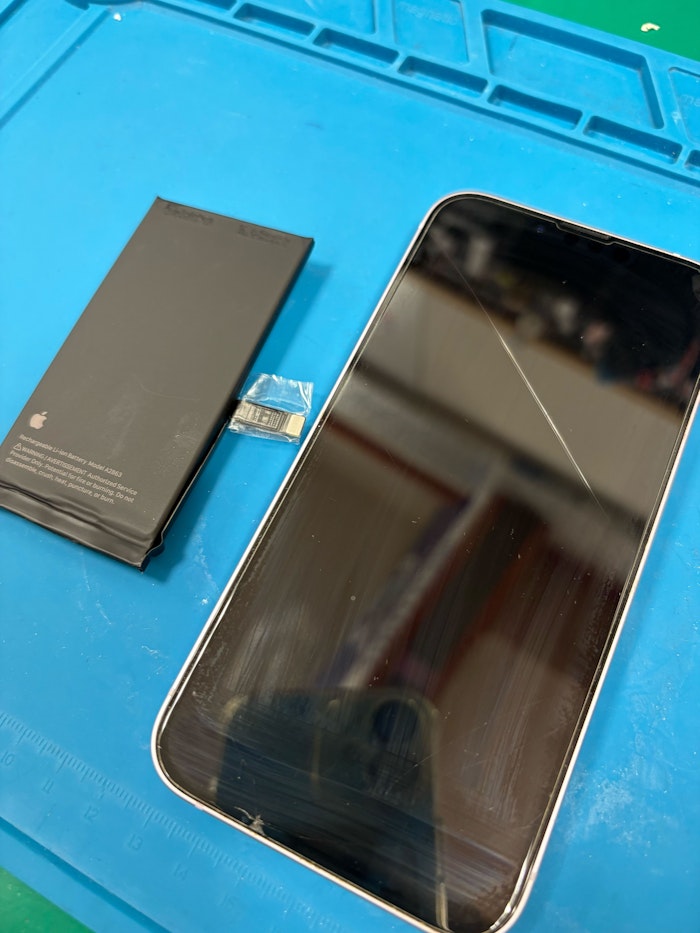 バッテリー修理　アイフォン　iPhone14
