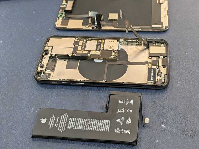 iPhone 11 pro バッテリー交換 【岡崎】