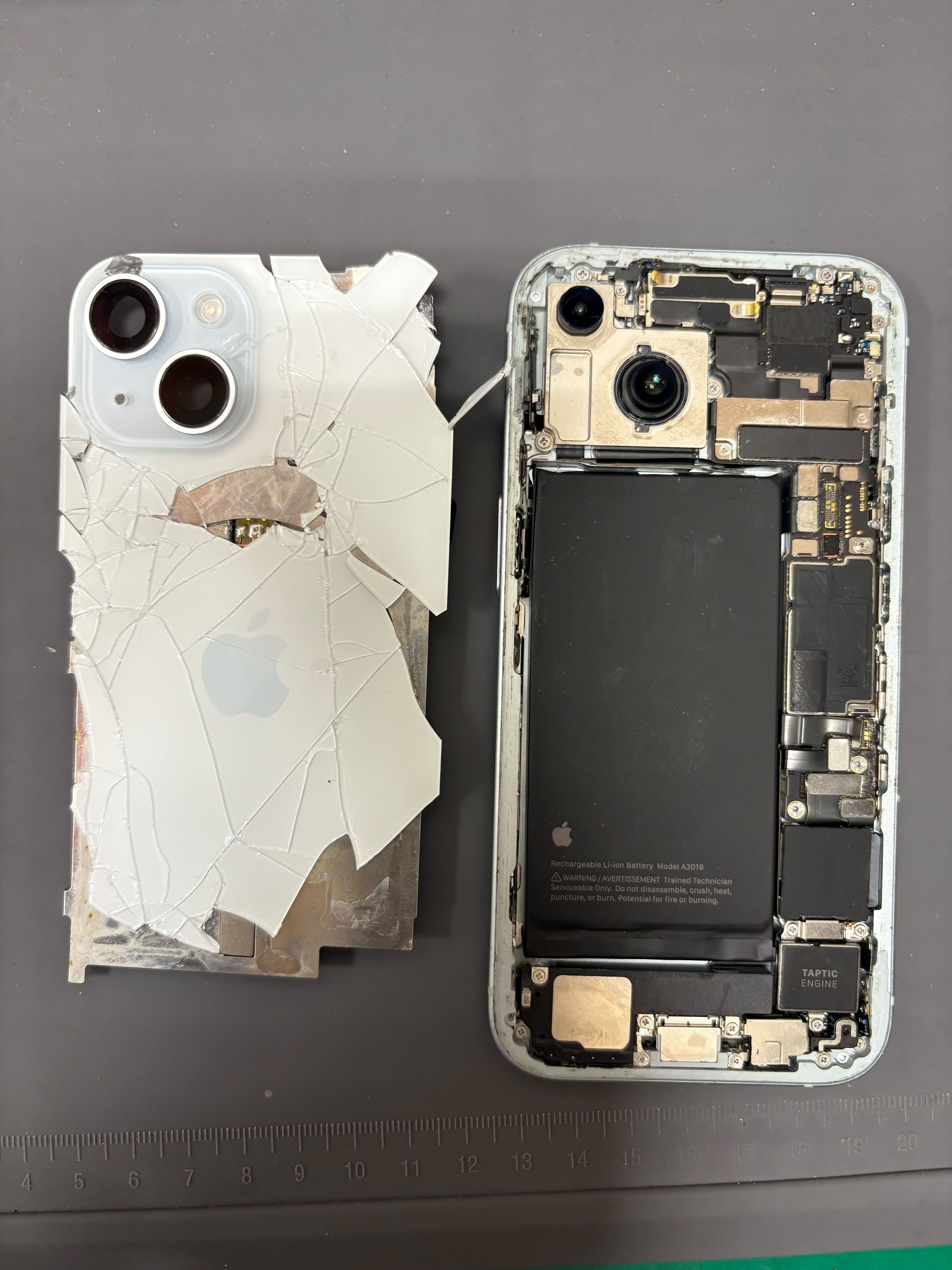 iPhone15 128GB バッテリー容量88% 背面ガラス割れ iPhone15 128GB バッテリー容量88% 背面ガラス割れ iPhone 15