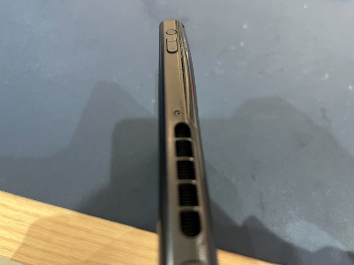 すうぃっち　Switch　ばってりー　バッテリー　膨張　膨らんでいる　発熱　重電がたまらない　充電の減りがはやい　修理　交換