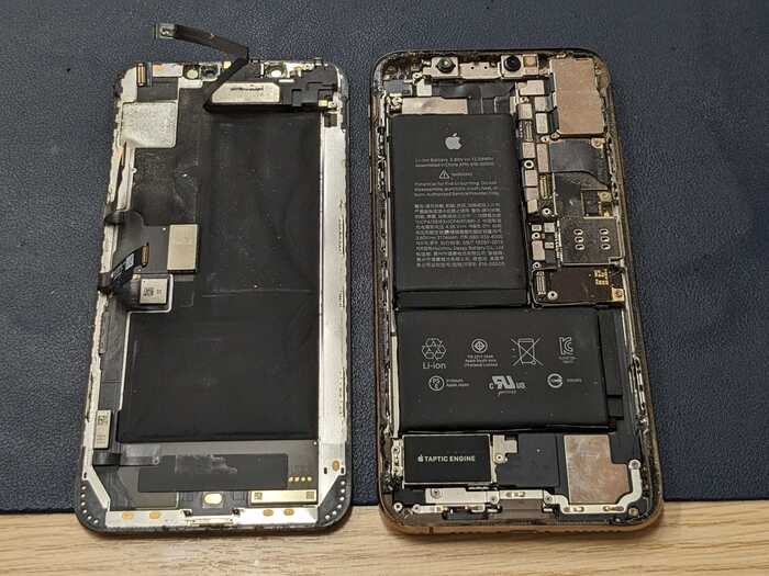 あいふぉん アイフォン iPhone XS max 表示不良 液晶もれ 落下 ひびわれ ゴーストタッチ 勝手に動く 画面真っ暗 修理