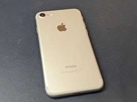 【豊川市でiPhone 7のバッテリー交換】突然電源が落ちる症状を改善！iPhone修理ならまちスマ豊川店へ