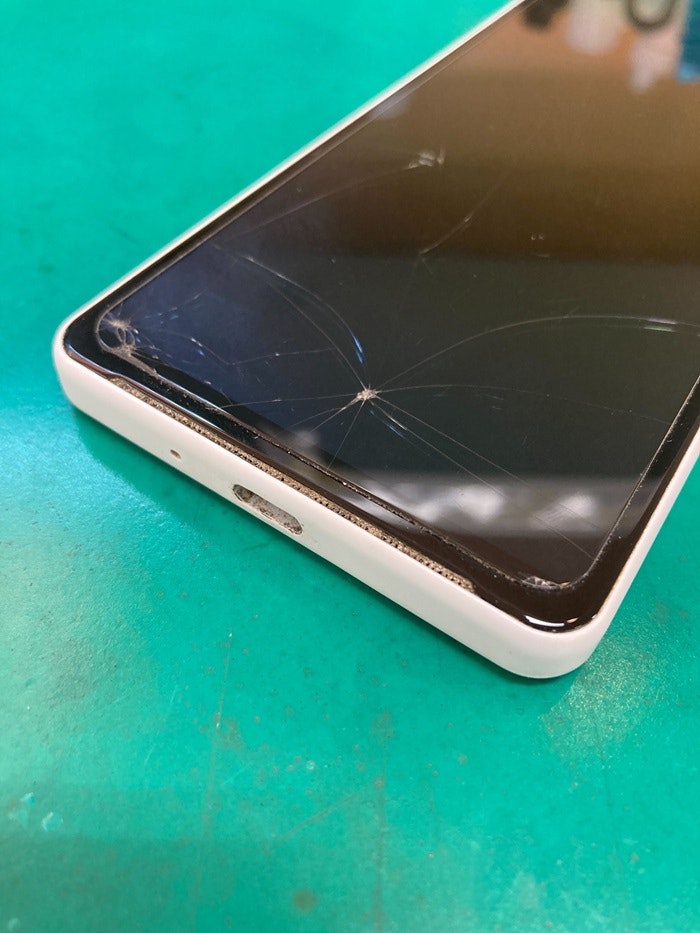 Xperia 10 IV 充電ができない　充電口修理