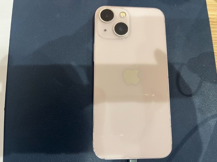 あいふぉん　アイフォン　iPhone13mini 充電もたない　1日もたない　減りが早い　経年劣化　サービス表記　電源勝手に落ちる　シャットダウン　ばってりー　バッテリー　交換　修理