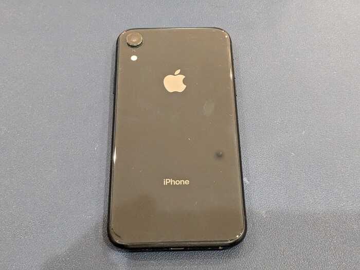 あいふぉん　アイフォン　iPhone ８　１日もたない　充電の減りがはやい　サービス表記　本体熱くなる　シャットダウン　ばってりー　バッテリー　修理　交換　経年劣化　長く使用していた