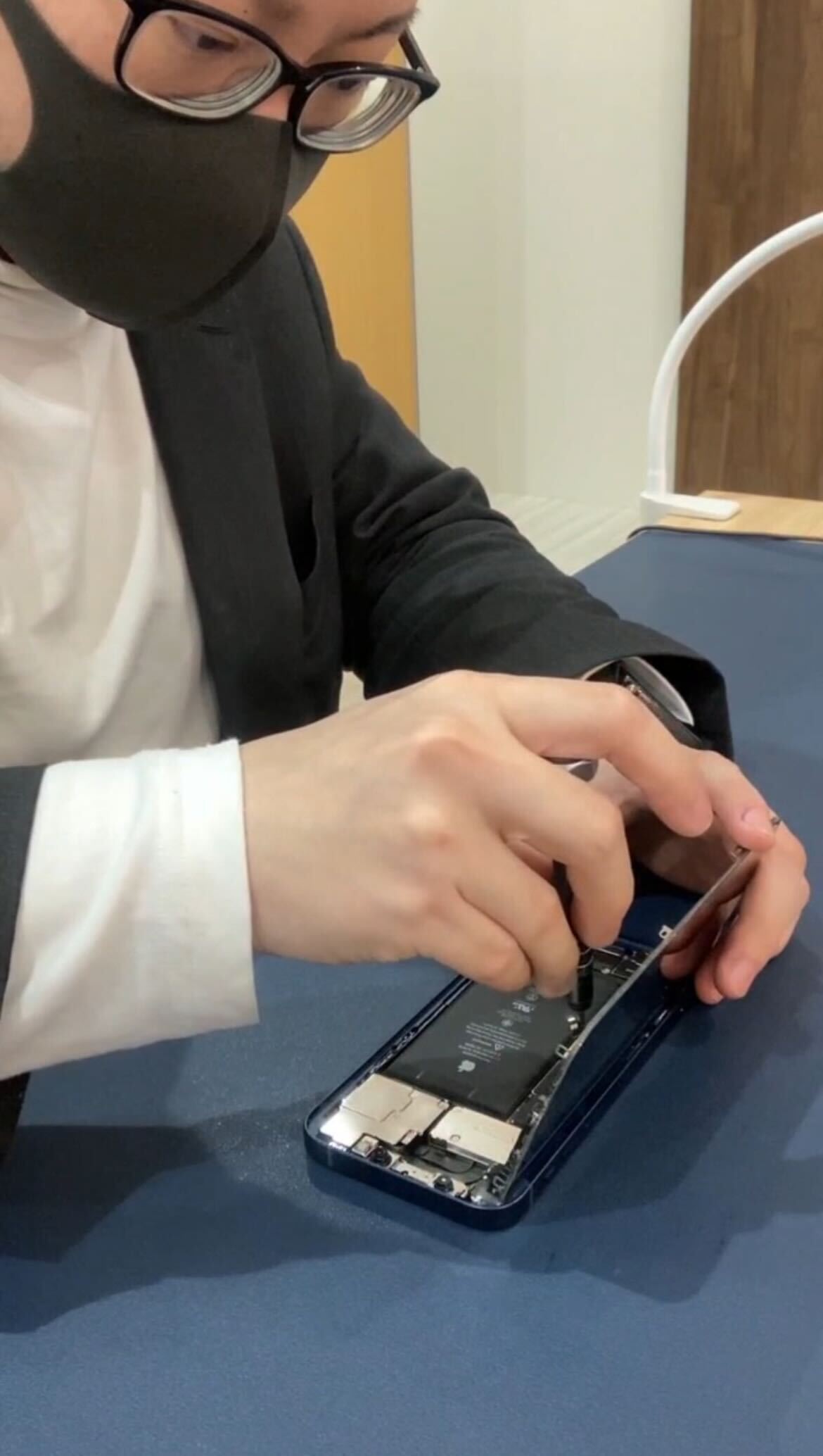 Galaxy Note10＋】画面に緑の太い縦線…😱 液晶不良による表示異常を