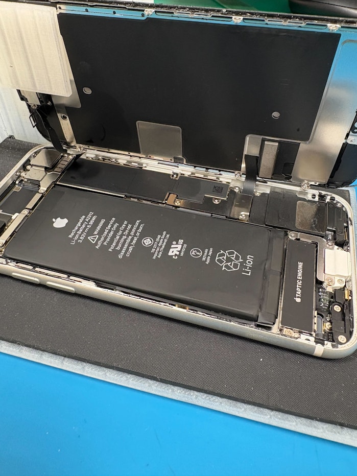 iPhoneSE2　バッテリー交換　豊橋