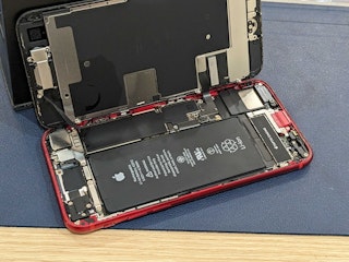 iPhoneSE2 本体 ジャンク品※電池の早期減少が著しいです※部品取りに iPhone SE2 バッテリー / iphonese2 アイフォン se2 se 第2世代 電池