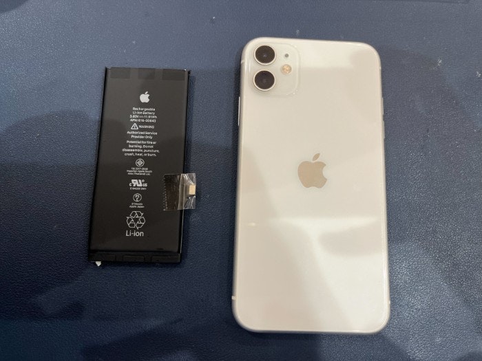 あいふぉん アイフォン iPhone 11 充電もたない 1日もたない 減りが早い 経年劣化 サービス表記 電源勝手に落ちる シャットダウン ばってりー バッテリー 交換 修理
