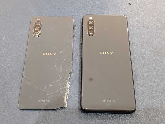 Xperia　えくすぺりあ　エクスペリア 10 lll 背面　はいめん　割れ　ひび割れ　落下　落とした　修理　