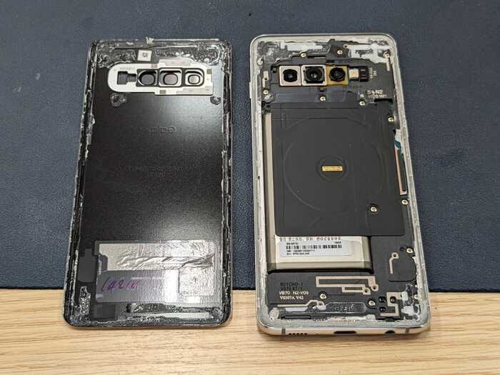 Galaxy　ギャラクシー　ぎゃらくしー　S10　充電減り早い　膨張　電源落ちる　発熱　ばってりー　バッテリー　修理　交換