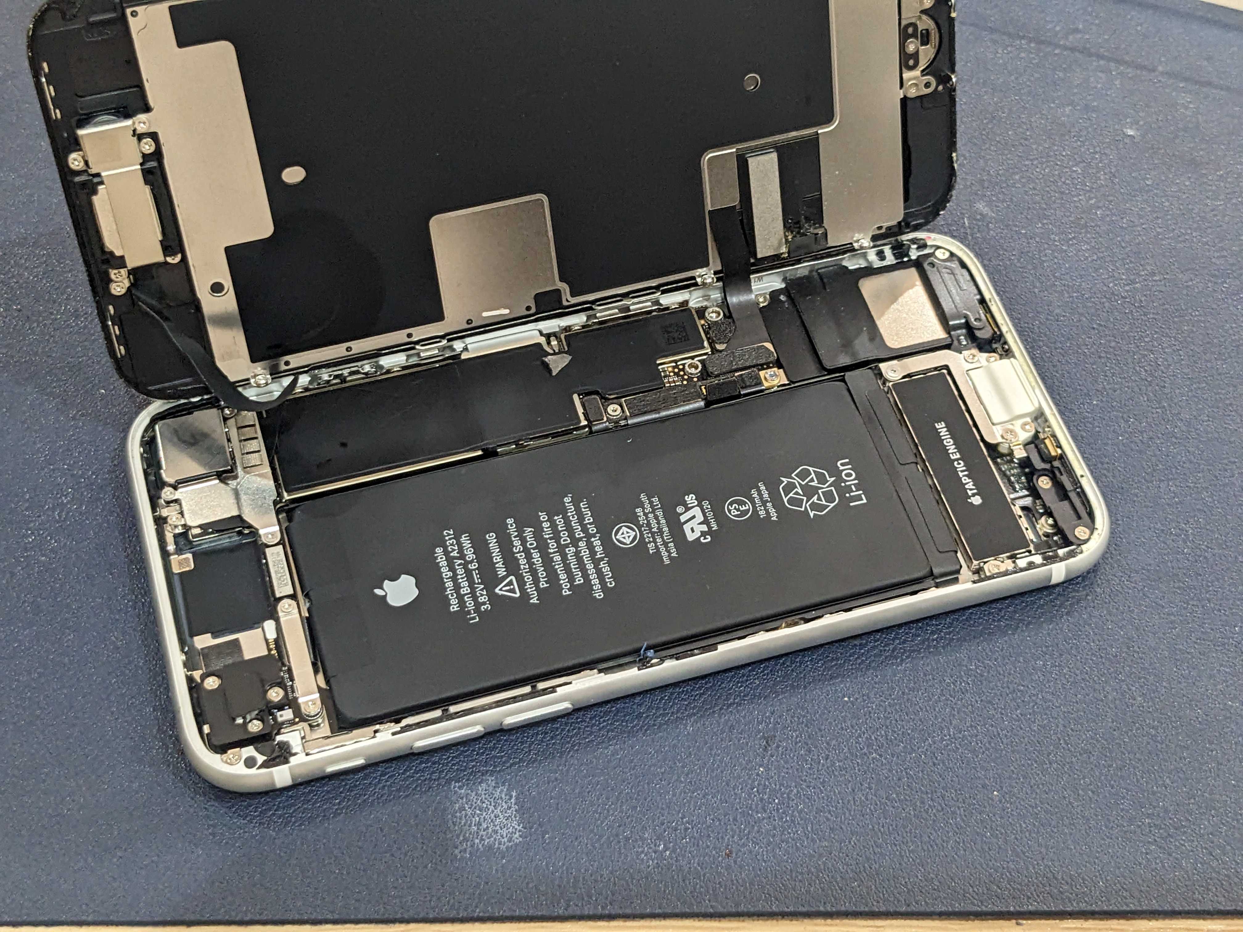 岡崎市】iPhoneSE 第2世代 SE2 バッテリー交換 まちスマ岡崎店