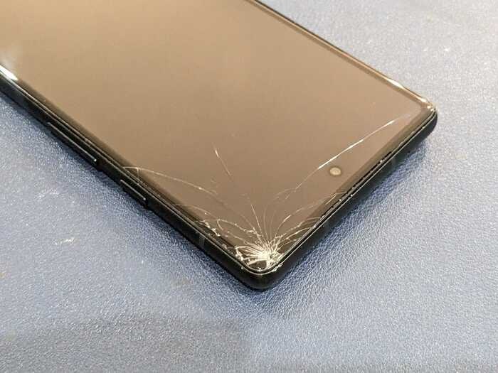 ぴくせる　ピクセル　Pixel 6a  表示不良　液晶もれ　落下　ひびわれ　ゴーストタッチ　勝手に動く　画面真っ暗　修理