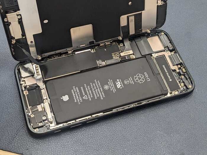 iPhoneSE2　バッテリー交換　バッテリー修理　バッテリー持ち悪い　