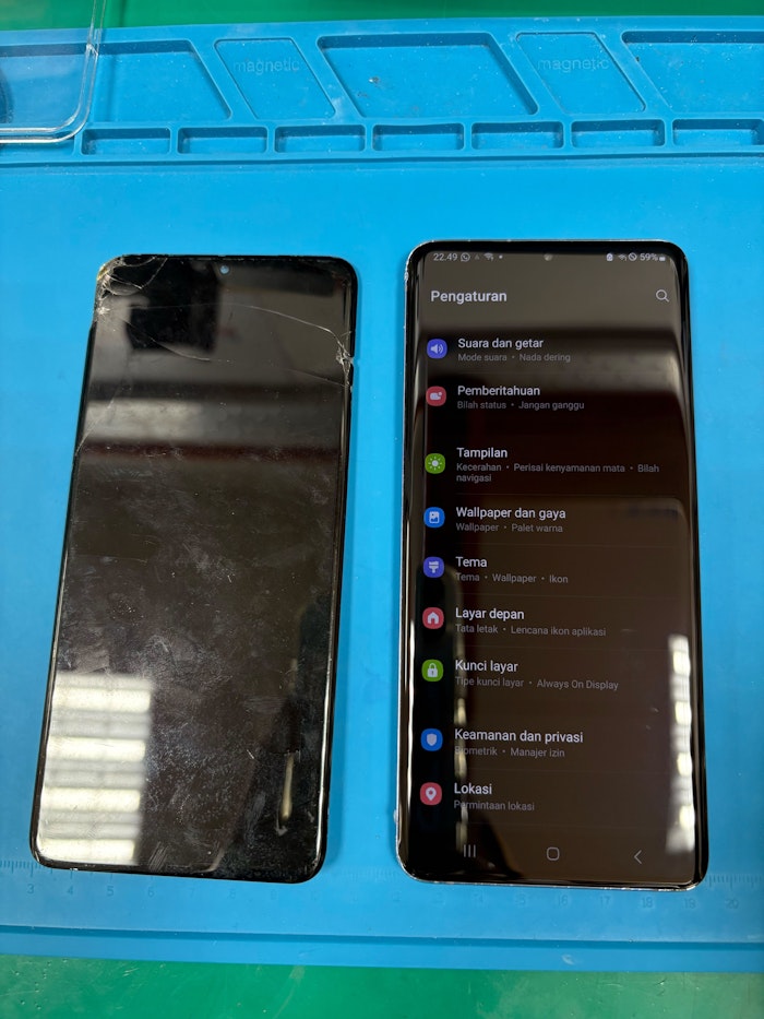 画面割れ　液晶漏れ　GalaxyS20＋