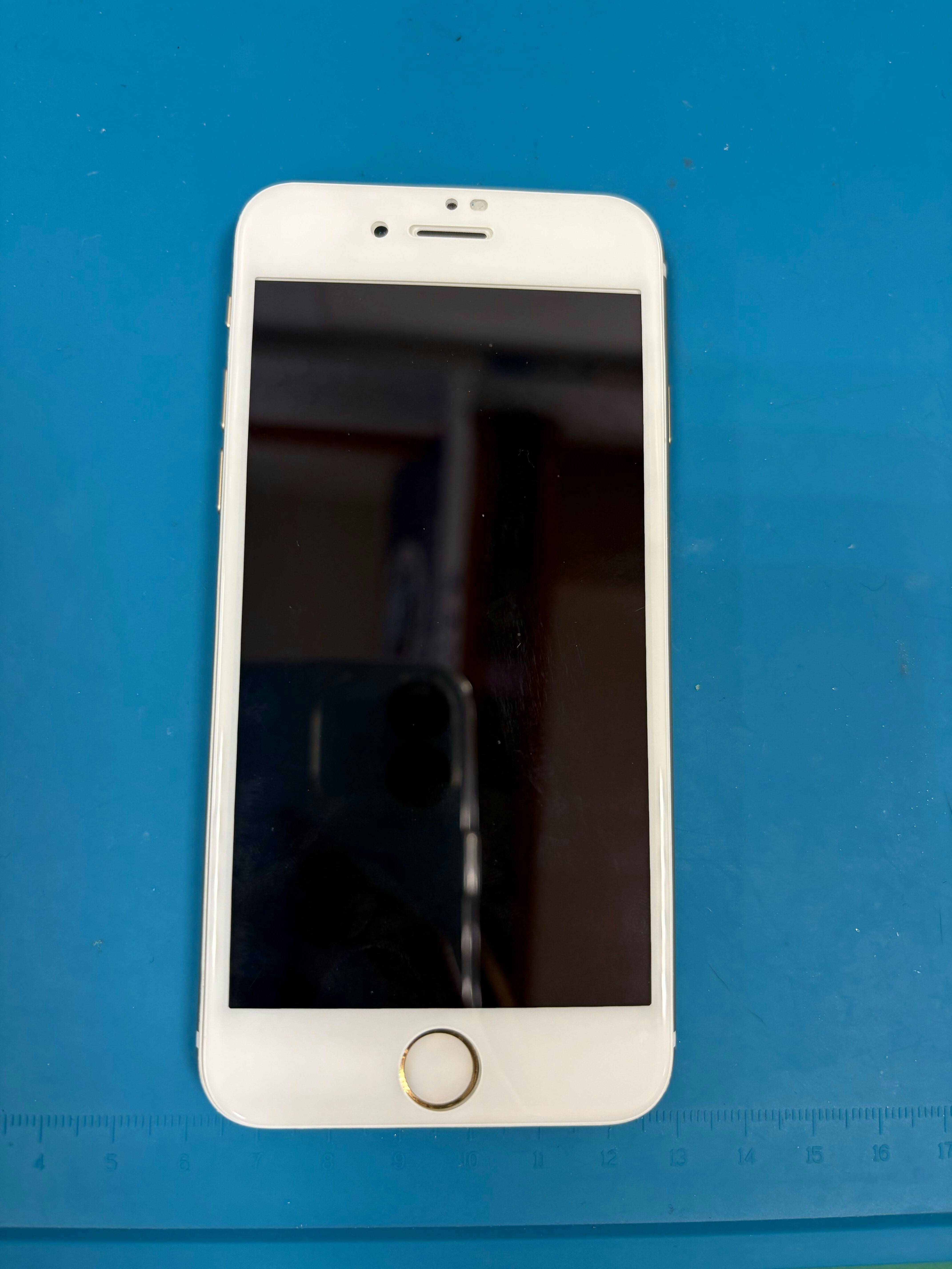 iPhone6S iPhone 修理 iPhone修理 交換 画面割れ 画面真っ暗 タッチ出来ない 液晶不良 液晶漏れ 画面修理 豊川 豊橋 新城 蒲郡 湖西 浜松