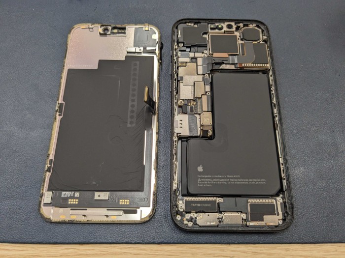 iPhone 15ProMax 画面修理 【岡崎】