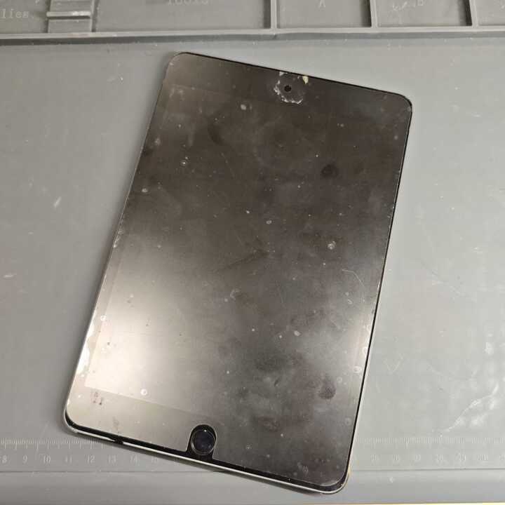 iPad　豊川市　iPadmini4　修理　iPad修理　バッテリー修理　豊川　豊橋　新城　蒲郡　湖西　浜松