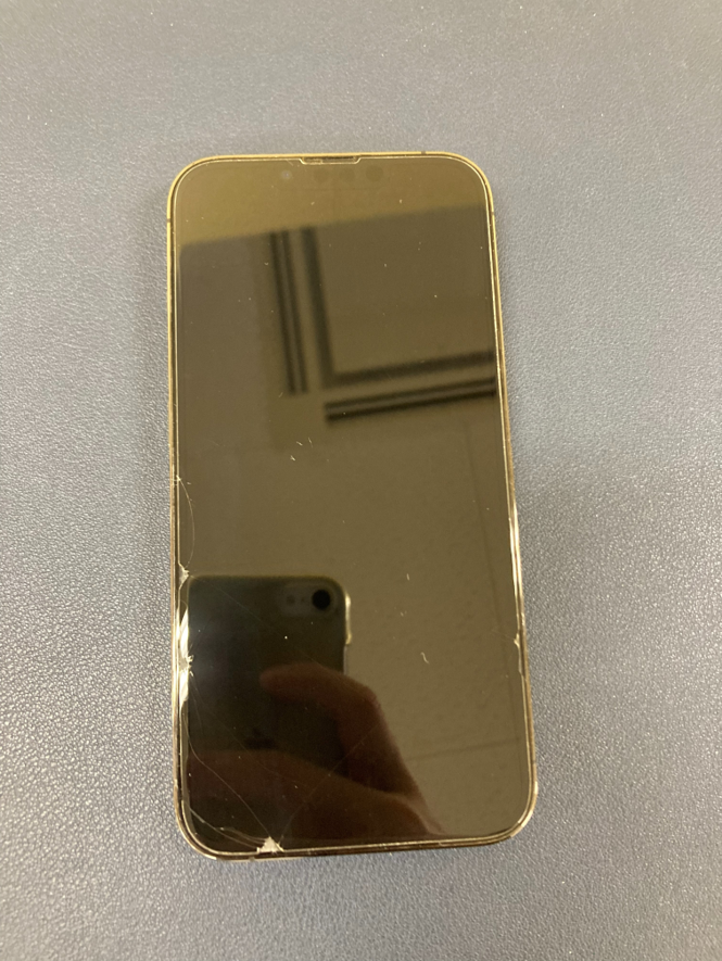 iPhone13Pro　豊川市　iPhone　修理　iPhone修理　スマホ修理　バッテリー交換　豊川　豊橋　新城　蒲郡　湖西　浜松