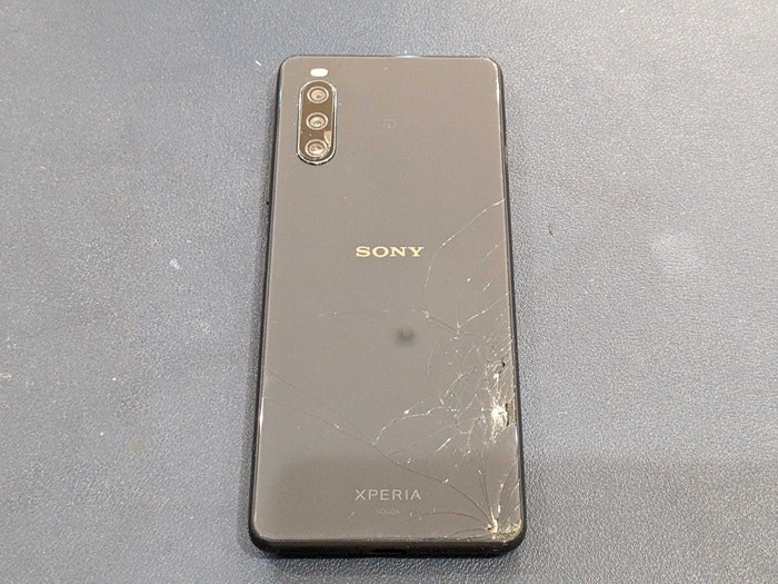 Xperia10Ⅲ　Xperia　Android　アンドロイド　スマホ修理　スマホ　即日　背面割れ　背面交換　豊川　豊橋　新城　蒲郡　湖西　浜松