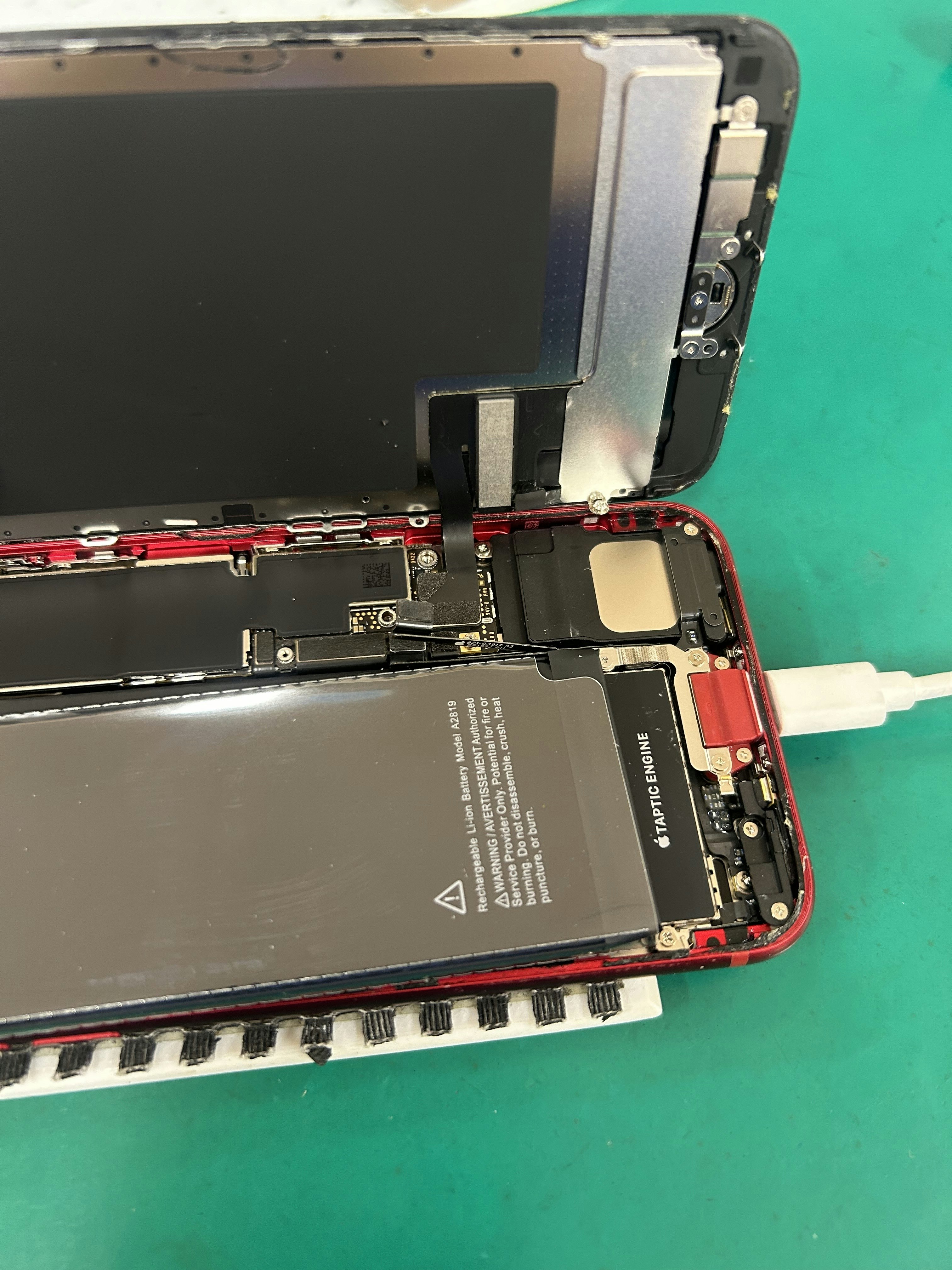 あいふぉん　アイフォン　Iphone修理　SE3