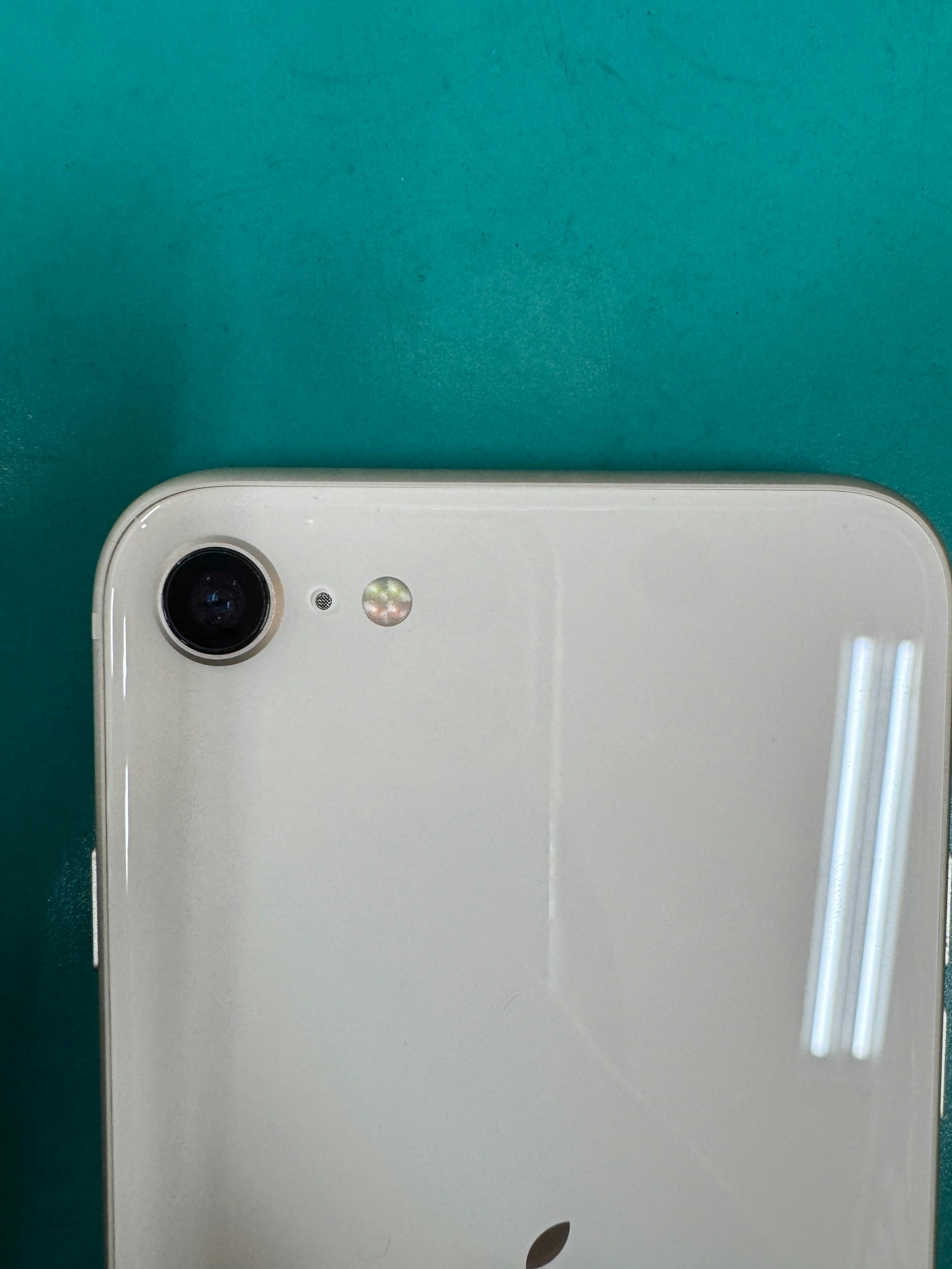 iPhoneSE3 カメラレンズ