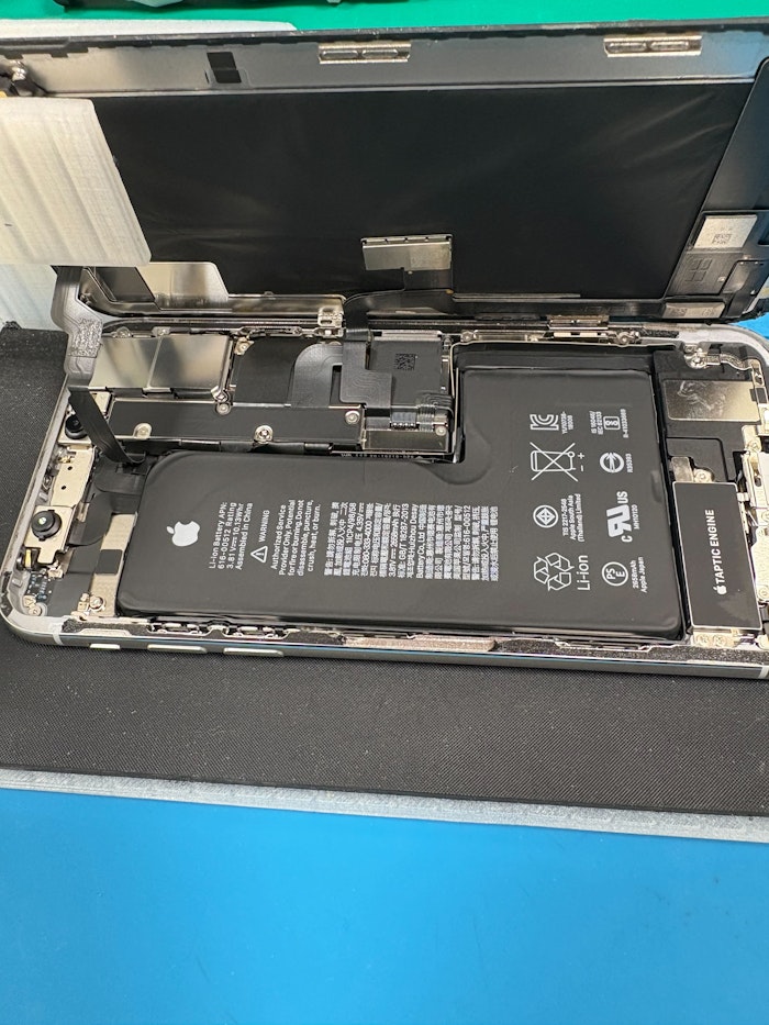 即日　iPhone　修理