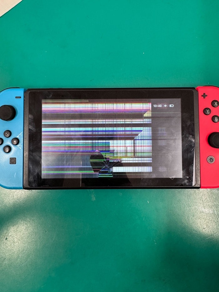 Switch　Switch修理　ゲーム機修理　液晶割れ　液晶修理　豊川　豊橋　新城　蒲郡　湖西　浜松