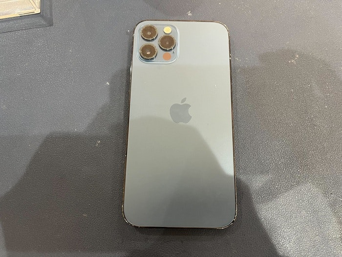 iPhone アイフォン アイフォーン スマホ スマートフォン バッテリー 電池 充電持ち 交換 取り替え メーカー修理 Apple Store 正規修理 純正 社外 保険 保証 AppleCare 故障 壊れた 壊した 修理 直す 治す 改善 自分で交換