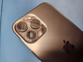 iphone13pro　カメラレンズが割れてしまった！😱💦カメラレンズ交換！イオン豊橋南