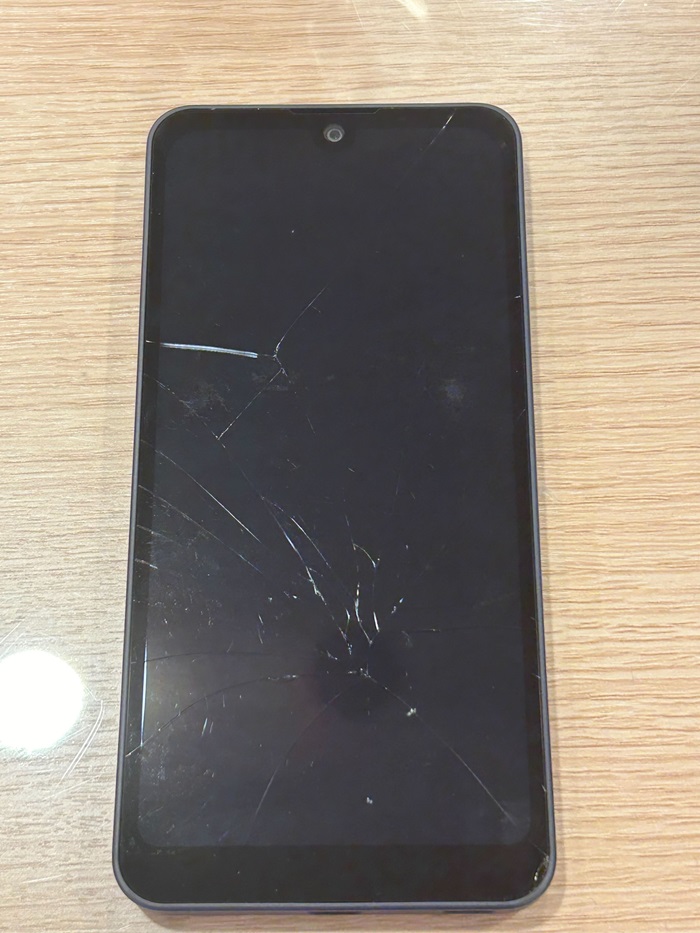 AQUOS Wish3 画面割れ修理を即日で行いました！ | スマホ修理の