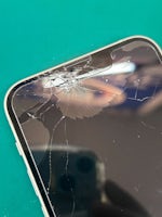 【豊川市でiPhone13 miniの画面交換修理】落下による画面割れも即日60分で修理対応！