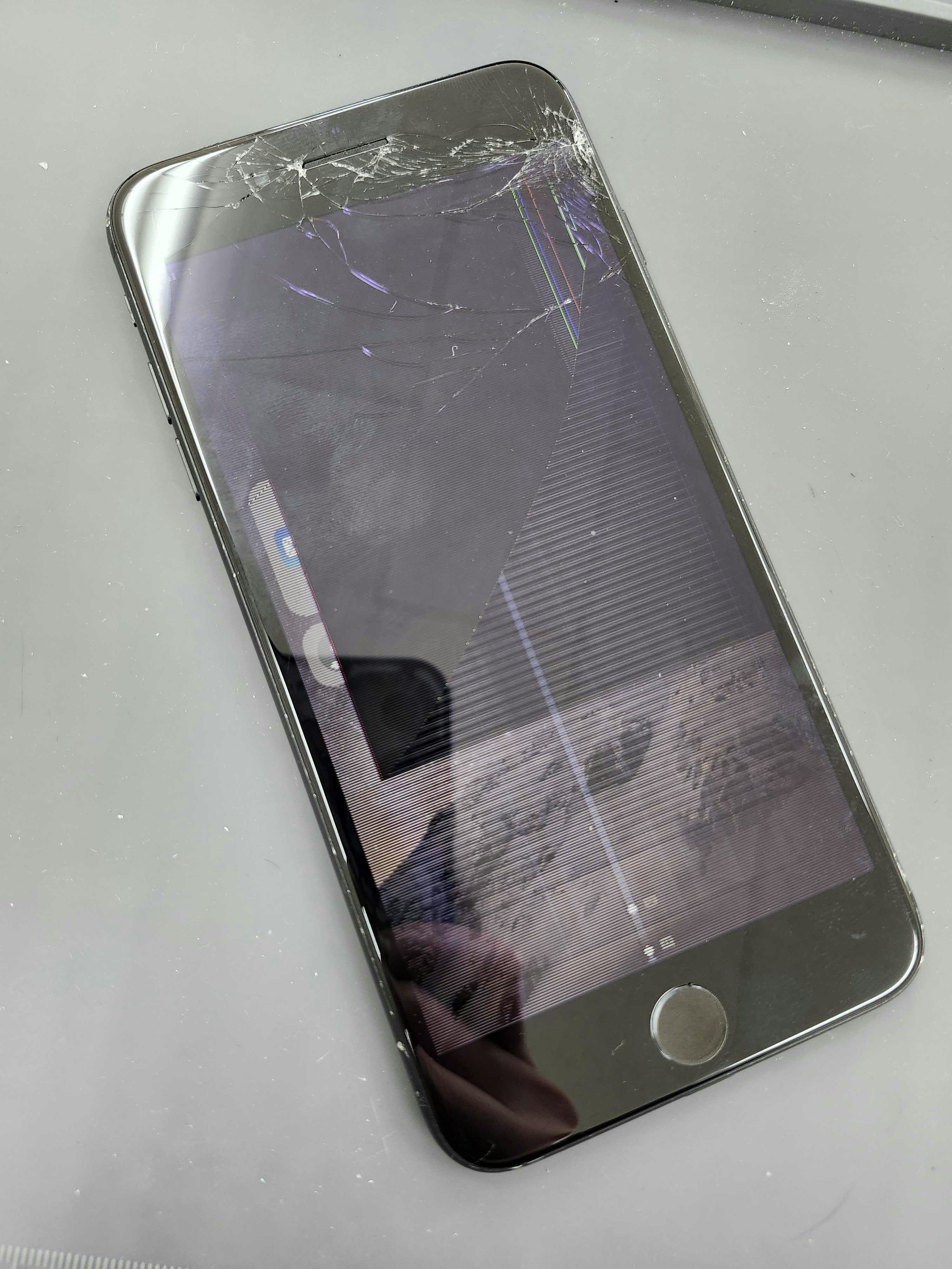 iPhone7plus　iPhone修理　iPhone　修理　即日　スマホ　スマホ修理　画面交換　バッテリー交換　豊川　豊橋　新城　蒲郡　湖西　浜松