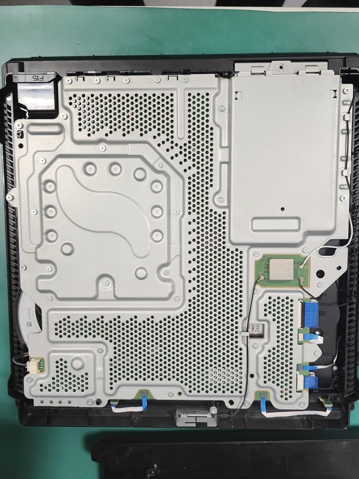 PS4 Pro 本体が熱くなる　清掃