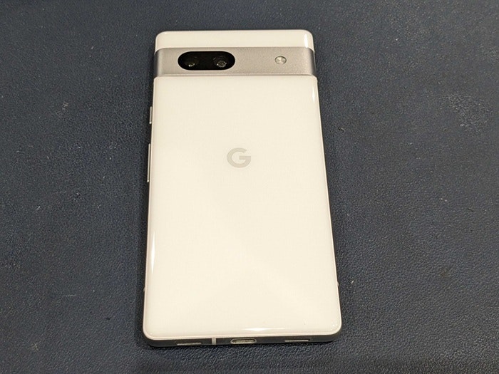 Android アンドロイド Pixel 7a 充電もたない　1日もたない　減りが早い　経年劣化　サービス表記　電源勝手に落ちる　シャットダウン　ばってりー　バッテリー　交換　修理