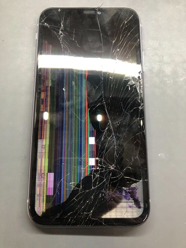 iPhone11　iPhone修理　iPhone　交換　画面割れ　液晶漏れ　液晶不良　液晶に線　画面修理　タッチ不良　画面真っ暗　豊川　豊橋　新城　蒲郡　湖西　浜松