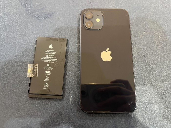 あいふぉん アイフォン iPhone12 充電もたない 1日もたない 減りが早い 経年劣化 サービス表記 電源勝手に落ちる シャットダウン ばってりー バッテリー 交換 修理