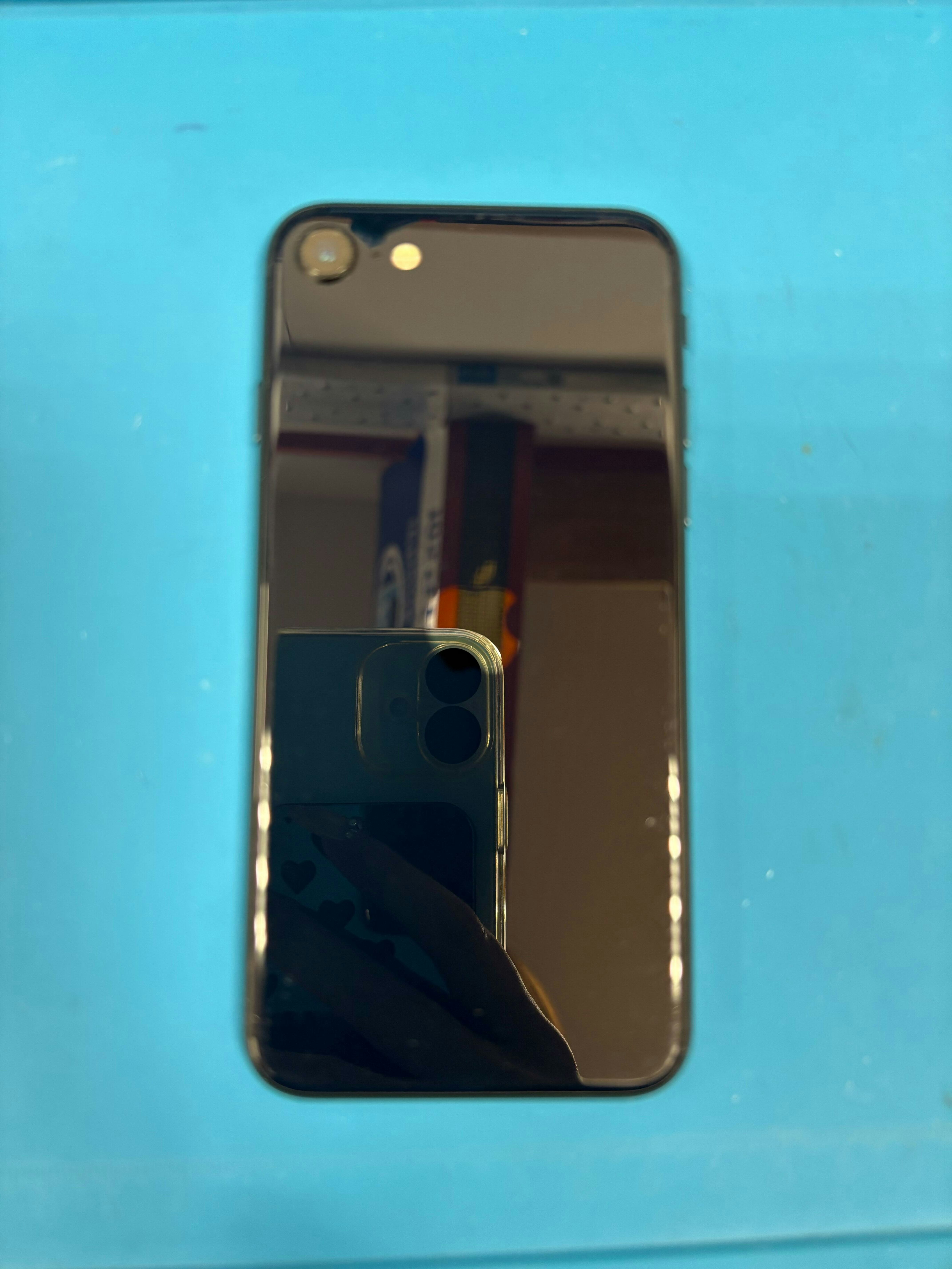 iPhoneSE3　充電ドック交換　充電部品交換